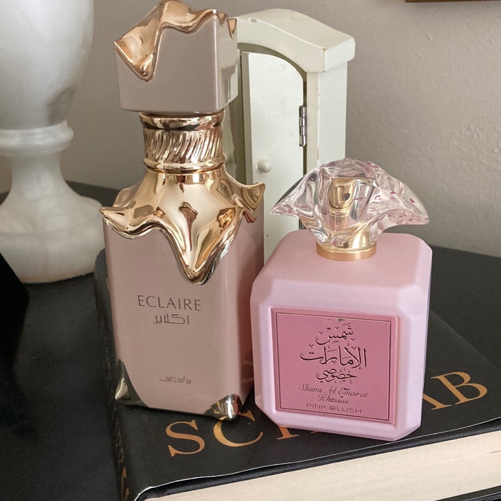 Lattafa Eclaire and Pink Blush Perfume Set - Gold and Pink